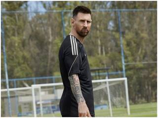 Messi Inter Miami: 8000 ஆயிரம் கோடியை உதறித் தள்ளிய மெஸ்ஸி.. இனி இண்டர் மியாமிக்காக விளையாடுவதாக அறிவிப்பு