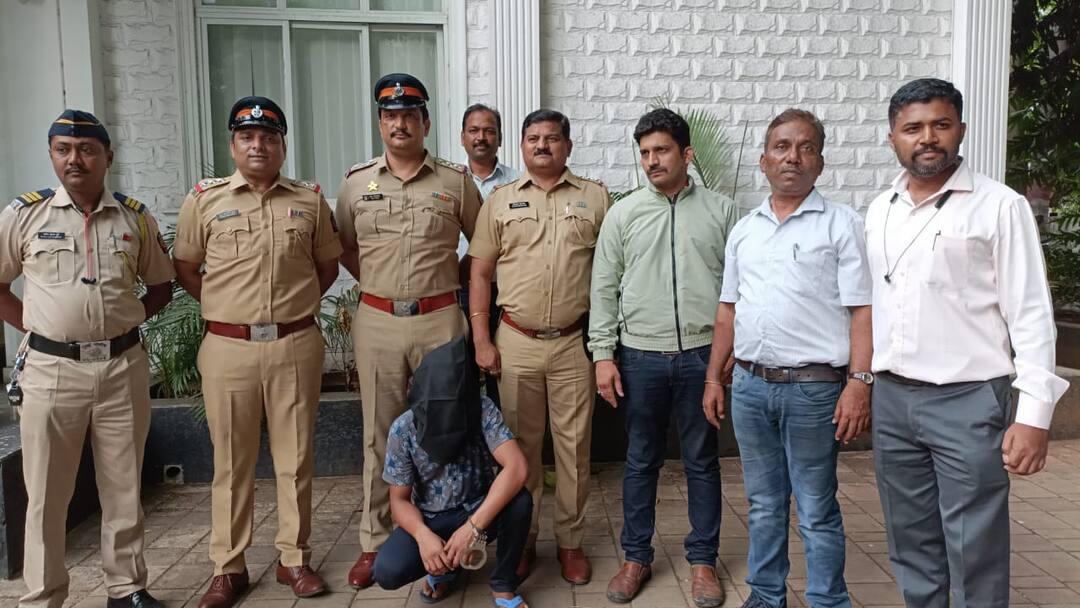 mumbai crime news 85 year old mans murderer accused arrested from ahmedabad within 12 hours Mumbai Crime: वृद्धाचा खून करून घरात चोरी करणाऱ्या केअर टेकरला अटक, घटनेच्या 12 तासांत अहमदाबादमधून घेतलं ताब्यात