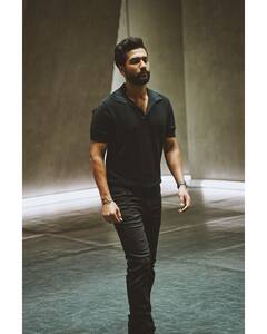 Vicky Kaushal Struggle: बनारस के घाट पर घंटों चिता जलते थे देखते विक्की कौशल, वजह जान रह जाएंगे हैरान