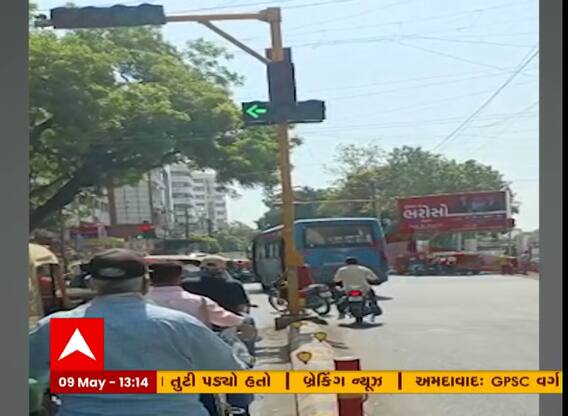 Rajkot: રાજકોટ સીટી બસનો વીડિયો થયો વાયરલ જેમાં ડ્રાઈવરે ટ્રાફિક સિગ્નલ તોડી નિયમોના ઉડાવ્યા ધજાગરા