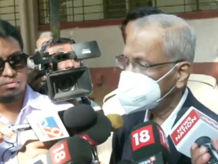 Narayana Murthy after casting his vote in Bengaluru. (Photo: Twitter/ANI)