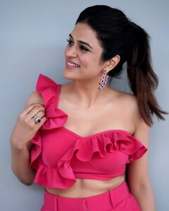 Shraddha das: గులాబీలను గుర్తుకు తెస్తున్న శ్రద్దా దాస్