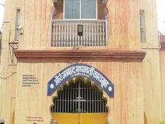 जेलमध्ये तंबाखू-सिगारेट घेऊन जाण्यास नकार; आरोपीचा न्यायालयातचं राडा, वॉरंटदेखील फाडले