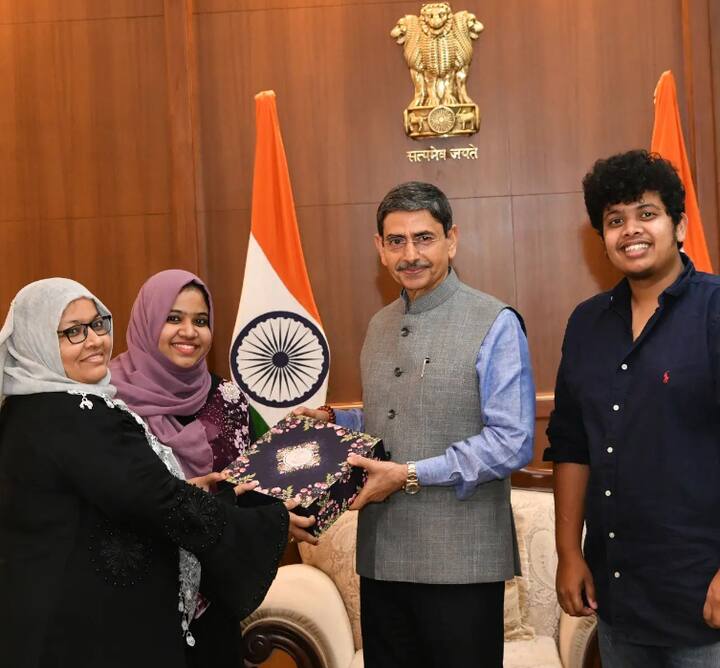 சில ஆண்டுகளுக்கு முன்னர் இர்ஃபானின் திருமணம் நிச்சயம் வரை சென்று சில காரணங்களால் நின்றது. இதன் பின், இர்ஃபானுக்கு மற்றொரு பெண்ணுடன் மீண்டும் திருமணம் நிச்சயம் செய்யப்பட்டுள்ளது.