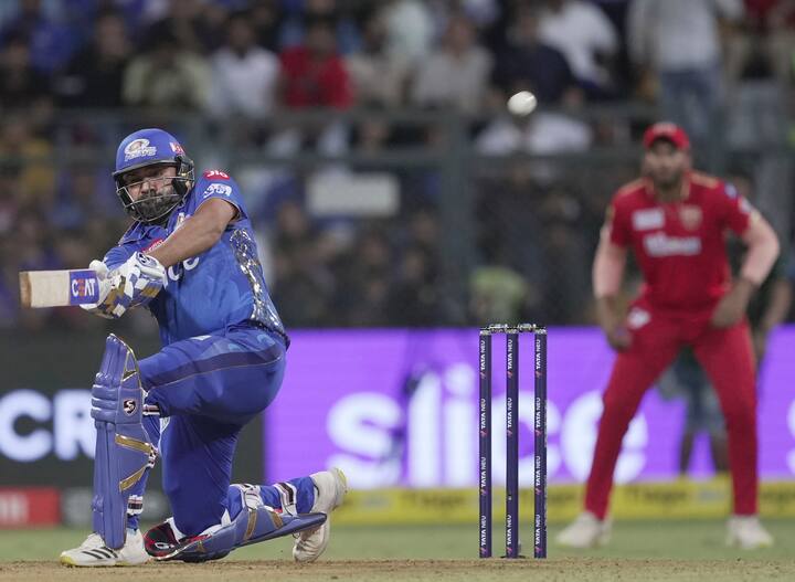 यंदाच्या आयपीएलमध्ये रोहित शर्माला त्याच्या नावाला साजेशी अशी खेळी करता आलेली नाही. अनेक वेळा रोहित 10 हून कमी धावा करून तंबूत परतला आहे.