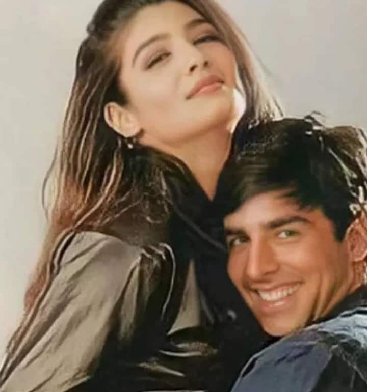रवीना और अक्षय एक दूसरे की मोहब्बत में दीवाने थे और अक्सर एक दूसरे के साथ स्पॉट किए जाते थे.