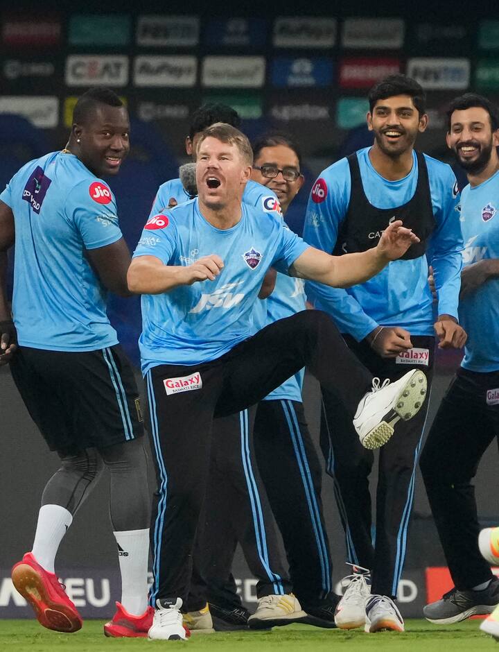 டெல்லி கேபிடல்ஸ் அணி 10 போட்டிகளை விளையாடி 4 வெற்றிகளை பெற்று கடைசி இடத்தில் உள்ளது.