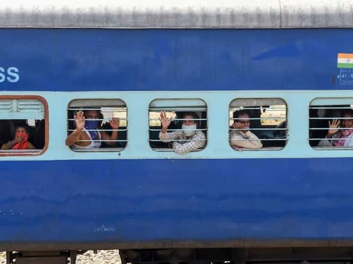 Indian Railway Ticket Booking Rules Know can Anyone book ticket for One person check here all details क्या एक शख्स अपने लिए ट्रेन की दो टिकट बुक कर सकता है? ये रहा जवाब
