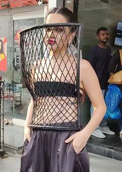 Uorfi javed New Look: ઉર્ફી જાવેદના લેટેસ્ટ લુકએ ફરી સોશિયલ મીડિયા પર મચાવ્યો હંગામો, જુઓ લેટેસ્ટ તસવીરો