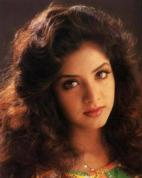 ਦੱਸਿਆ ਜਾਂਦਾ ਹੈ ਕਿ ਇਸਲਾਮ ਧਰਮ ਅਪਣਾਉਣ ਤੋਂ ਬਾਅਦ ਦਿਵਿਆ ਨੇ ਆਪਣਾ ਨਾਂ ਬਦਲ ਕੇ ਸਨਾ ਰੱਖ ਲਿਆ।