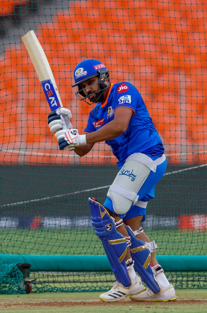 त्याआधीही रोहित आयपीएल 2017 मध्ये सलग चार सामन्यांमध्ये 10 हून कमी धावसंख्येवर बाद झाला होता. आयपीएल 2023 मध्ये रोहितने स्वत:च नकोसा विक्रम मोडला आहे.