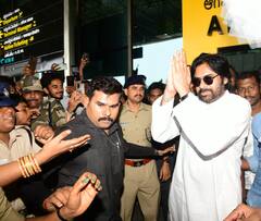 అకాల వర్షాలకు నష్టపోయిన ప్రాంతాల్లో పవన్ పర్యటన