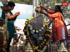 Shani Jayanti 2023: ਸ਼ਨੀ ਦੇਵ ਨੂੰ ਖੁਸ਼ ਰੱਖਣ ਲਈ ਸ਼ਨੀ ਜੈਅੰਤੀ ਵਾਲੇ ਦਿਨ ਚੜ੍ਹਾਓ ਇਹ 5 ਚੀਜ਼ਾਂ