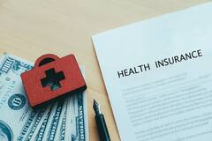 Life Insurance: ટર્મ ઈન્સ્યોરન્સ ખરીદવા જઈ રહ્યા છો? જાણો વધુ સારો વિકલ્પ કેવી રીતે પસંદ કરવો