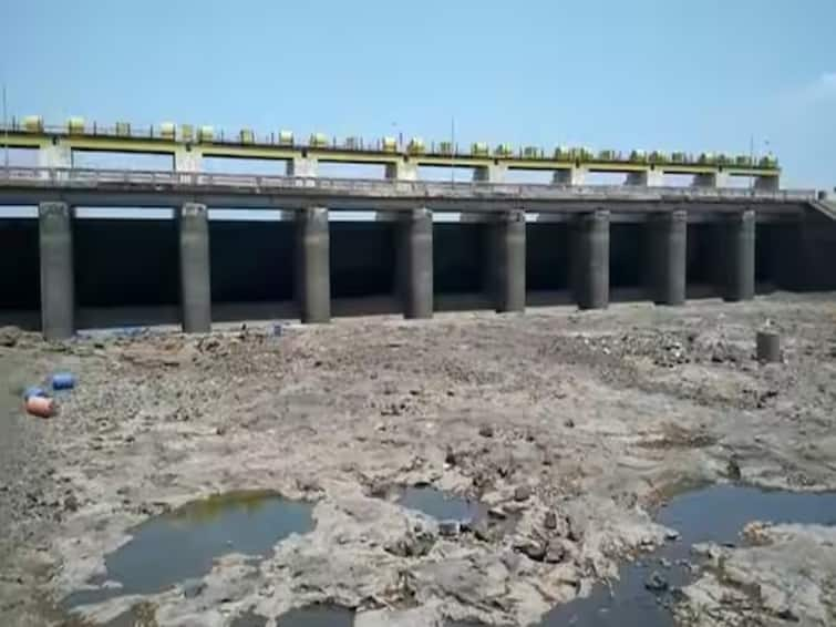 maharashtra news No need to cut water in Nashik says dada bhuse Nashik News : नाशिकमध्ये सध्या पाणीकपातीची गरज नाही! मात्र काटकसर करा, पालकमंत्र्यांचे आवाहन