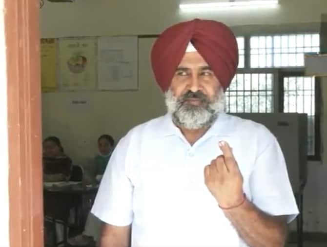 Punjab Bye-election 2023: 'Congress Will Win The Jalandhar Lok Sabha  Bypoll', Claims Former Minister Pargat Singh After Voting | Jalandhar  By-election 2023: 'जालंधर लोकसभा उपचुनाव जीत जाएगी कांग्रेस', वोटिंग ...