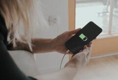 Tech Knowledge: ਕੀ ਗਰਮੀਆਂ 'ਚ ਫੋਨ ਦੀ ਬੈਟਰੀ ਤੇਜ਼ੀ ਨਾਲ ਹੋ ਜਾਂਦੀ ਹੈ ਖਤਮ? ਕਈ ਸਾਰੇ ਲੋਕ ਸੱਚਾਈ ਤੋਂ ਨੇ ਅਣਜਾਣ