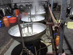 मध्य प्रदेश: उज्जैन में वनस्पति घी और क्रीम से बन रहा था नकली मावा, छापेमारी में अधिकारियों के उड़े होश