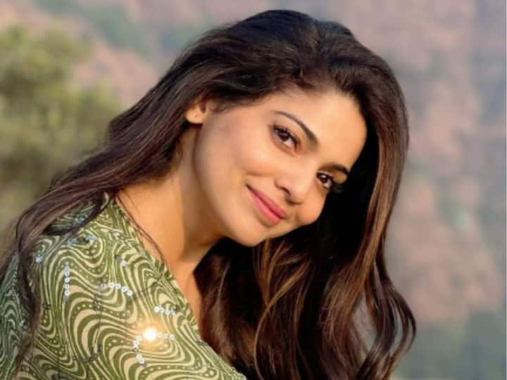 Pooja Sawant : 'क्षणभर विश्रांती' या सिनेमाच्या माध्यमातून पूजाने 2010 साली सिनेसृष्टीत पदार्पण केलं आहे.