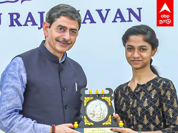 Governor RN Ravi Meet Nandhini : நேற்று CM.. இன்று ஆளுநர்.. மகிழ்ச்சியில் நந்தினி