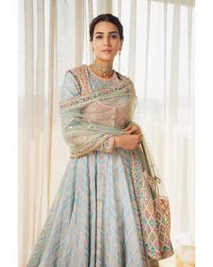 Kriti Sanon: क्रितीचं नेटकऱ्यांनी केलं कौतुक; 'हे' आहे कारण