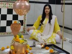 'द केरला स्टोरी' के विवाद के बीच अदा शर्मा ने मंदिर में गाया शिव तांडव, फैंस बोले- 'एक दिल कितनी बार जीतोगी'