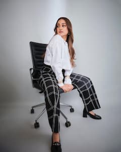 Sonakshi Sinha Aces Her Semi-Formal Look