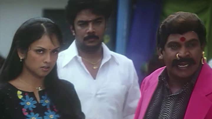 தலைநகரம் முதல் பாகத்தில் வைகை புயல் வடிவேலுவின் நாய் சேகர் கதாபாத்திரம் பெரிதும் ரசிக்கப்பட்டது.