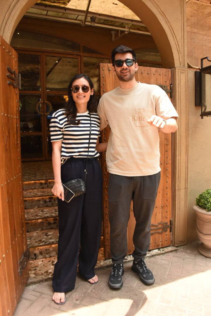 The couple was spotted at a restaurant in Bandra on Thursday.