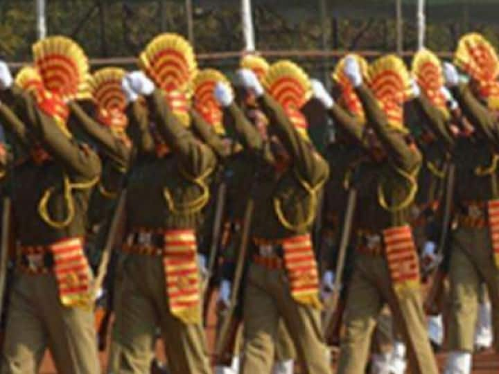 Chhattisgarh Police recruitment for 975 posts time table for main written exam released Ann Chhattisgarh Police: छत्तीसगढ़ में 975 पोस्ट के लिए फिर शुरू हुई पुलिस भर्ती,  परीक्षा के लिए टाइम टेबल जारी