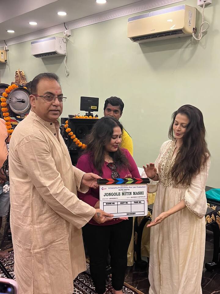 অন্যদিকে মুক্তি পাবে বিরসা দাশগুপ্ত পরিচালিত দেবের ব্যোমকেশ।