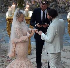 Cheap Thrills Singer Sia Marries Boyfriend In An Intimate Ceremony In Italy - See Pics