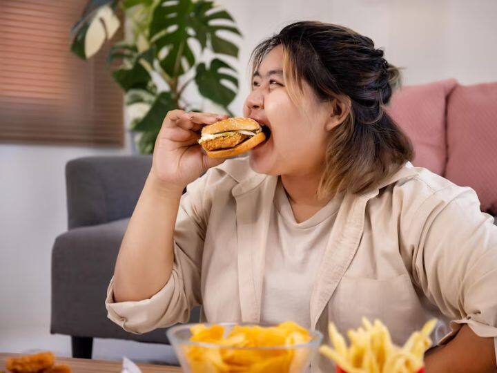 Healthy Food Routine Follow These Easy Tips To Avoid Weight Gain अगर नहीं सुधारी खानपान की ये आदतें, तो बढ़ता चला जाएगा वजन, सेहत पर भी पड़ेगा बुरा असर
