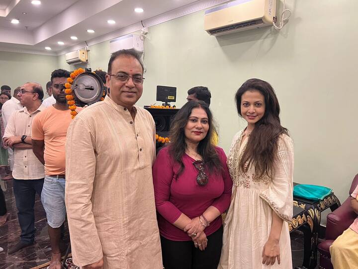 পুজোয় এতগুলো বাংলা ছবির মুক্তি নিঃসন্দেহে বাঙালি দর্শক ও বাংলা ফিল্ম ইন্ডাস্ট্রির লক্ষ্মীলাভের ক্ষেত্রে আশার আলো নিয়ে আসবে।