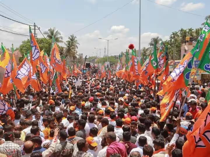 Karnataka Election 2023 Know how many seats BJP is expected to get maximum in Karnataka Karnataka Election 2023: कर्नाटक में बीजेपी को सबसे ज्यादा कितनी सीट मिलने का अनुमान? बहुमत से कितना पीछे