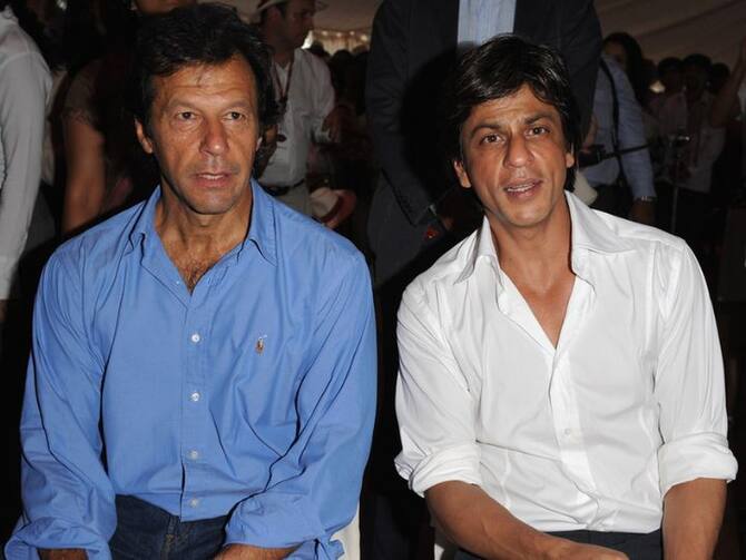 Ex Pakistan PM Imran Khan Scolded Shah Rukh Khan When He Have Fan Moment | जब पाकिस्तान के पूर्व पीएम इमरान खान ने शाहरुख खान को लगाई थी फटकार, वजह कर देगी