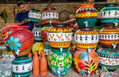 Summer Tips: ফ্রিজ নেই? সস্তায় ঠান্ডা জল পেতে ভরসা মাটির কুঁজো