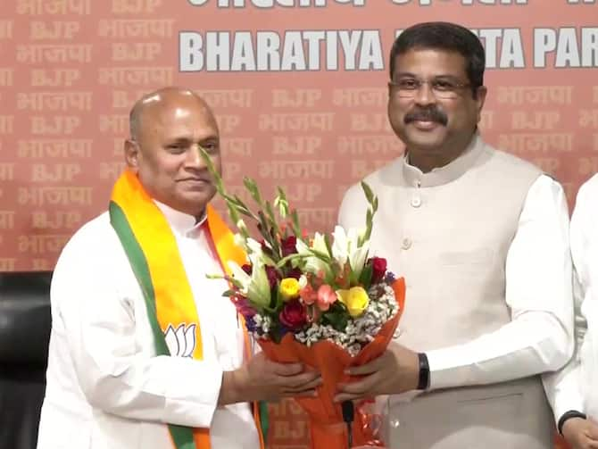 BJP में शामिल हुए RCP सिंह, CM नीतीश पर साधा निशाना-RCP Singh joins BJP, targets CM Nitish