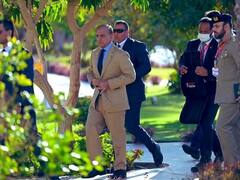 इमरान खान के समर्थकों ने PM शहबाज शरीफ के घर पर किया हमला, पुलिस बोली- 500 से ज्यादा उपद्रवी थे