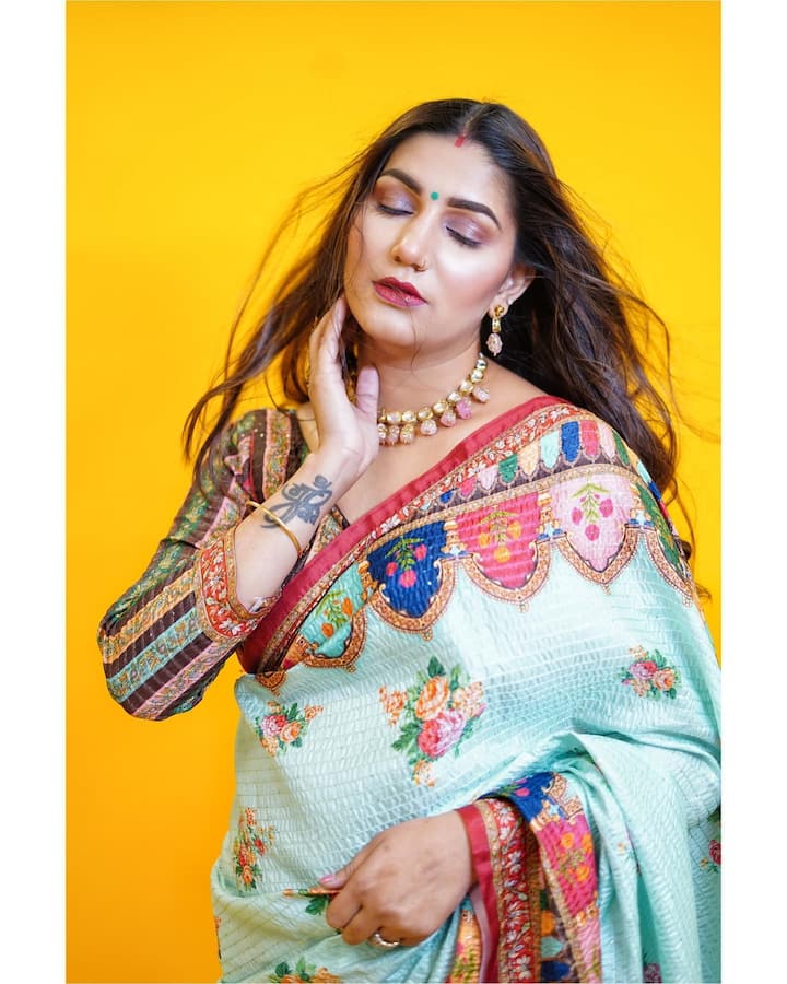 एक्ट्रेस आगे कहती हैं मेकर्स आपको इतना सोच समझ के अंदर भेजते हैं कि वह आपके बारे में हर बात जानते हैं जिसकी वजह से वो खेल जाते हैं लेकिन कुछ ऐसे भी होते हैं जो उनके साथ खेल आते हैं.