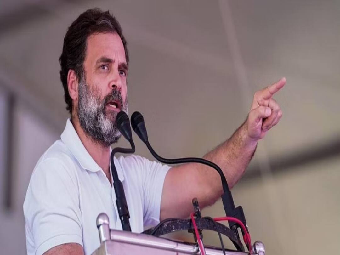 ராகுல் காந்திக்கு தண்டனை விதித்த நீதிபதியின் பதவி  உயர்வு நிறுத்தி வைப்பு...!