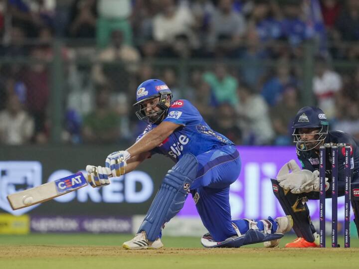 Rohit Sharma Completed 200 Sixes For Mumbai Indians MI vs GT IPL 2023 Latest News IPL 2023: रोहित शर्मा ने तोड़ा IPL में छक्कों का रिकॉर्ड, मुंबई इंडियंस के लिए खेलते हुए दर्ज की बड़ी उपलब्धि