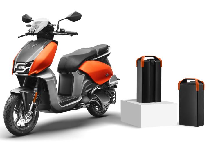 E-Scooters with Removable Battery: रिमूवेबल बैटरी के साथ आते हैं ये इलेक्ट्रिक स्कूटर, आप कौन सी खरीदेंगे?