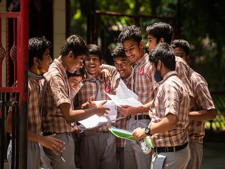 CBSE 10th Result 2023 Announced At cbse.nic.in: 93.12% Students Pass 10th Board Exams - See Details CBSE 10th Result 2023 Announced: 93.12% Students Pass 10th Board Exams, Girls Outshine Boys