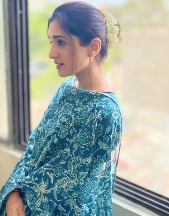 ਨਿਧੀ ਸ਼ਾਹ ਦੀ ਵੀ ਇੰਸਟਾਗ੍ਰਾਮ 'ਤੇ ਜ਼ਬਰਦਸਤ ਫੈਨ ਫਾਲੋਇੰਗ ਹੈ। ਉਸ ਨੂੰ ਇੰਸਟਾ 'ਤੇ 2.1 ਮਿਲੀਅਨ ਲੋਕ ਫਾਲੋ ਕਰਦੇ ਹਨ।