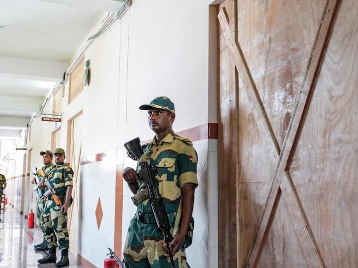 Police said strict security measures will be implemented around five counting centres in Bengaluru. In these five centres, votes of 32 Assembly constituencies will be counted. (Source: PTI)