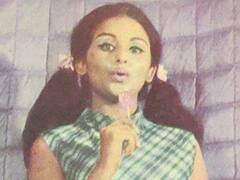 Guess Who: तस्वीरों में दिख रही ये चुलबुली लड़की थीं सुपरस्टार राजेश खन्ना का पहला प्यार...क्या आपने पहचाना ?