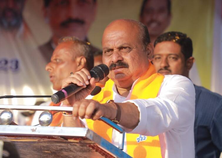 Karnataka Assembly Elections 2023 BJP meeting held at Yeddyurappa house before Karnataka election results what did CM Basavaraj Bommai says Karnataka Election 2023: कर्नाटक चुनाव नतीजों से पहले येदियुरप्पा के घर हुई BJP की बड़ी बैठक, जानें क्या कुछ बोले सीएम बोम्मई