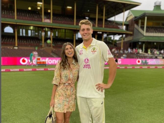 Ipl 2023 Mumbai Indians Player Cameron Green And His Girlfriend Emily  Redwood Love Story | In Pics: प्रेसीडेंट के प्यार में क्लीन बोल्ड हो गए थे  कैमरून ग्रीन, किसी मॉडल से कम