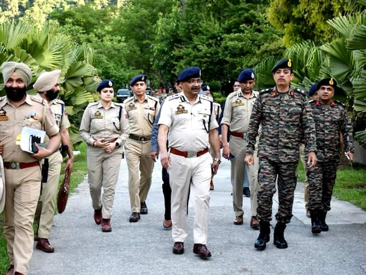 Jammu and Kashmir DGP Dilbag Singh Joint Meeting Indian Army J-K Police Reasi Rajouri Jammu Pakistan Elements Trying To Revive Terror Structure In Jammu From Across Border: J-K DGP In Joint Meeting